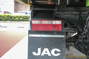 ���� ��ԽJ3 220���� 4X2 4����ж��ͼƬ