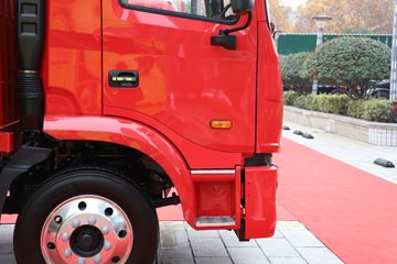 ���� �����A5LIII�п� 245���� 4X2 10����������ʽ�ػ���ͼƬ