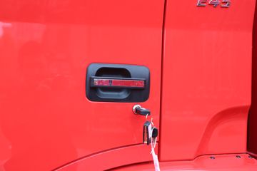 ���� �����A5LIII�п� 245���� 4X2 10����������ʽ�ػ���ͼƬ