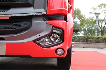 ���� �����A5LIII�п� 245���� 4X2 10����������ʽ�ػ���ͼƬ