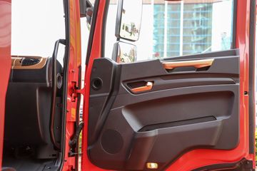 ���� �����A5LIII�п� 245���� 4X2 10����������ʽ�ػ���ͼƬ