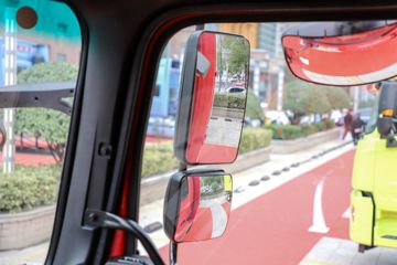 ���� �����A5LIII�п� 245���� 4X2 10����������ʽ�ػ���ͼƬ