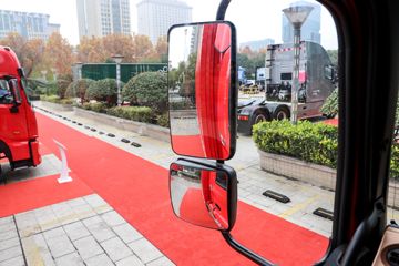 ���� �����A5LIII�п� 245���� 4X2 10����������ʽ�ػ���ͼƬ