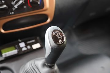���� �����A5LIII�п� 245���� 4X2 10����������ʽ�ػ���ͼƬ