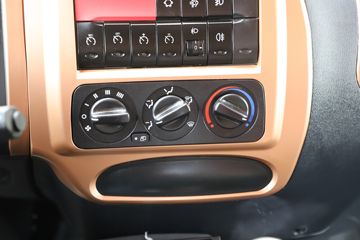 ���� �����A5LIII�п� 245���� 4X2 10����������ʽ�ػ���ͼƬ