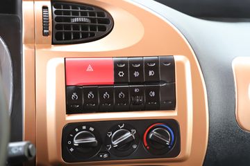 ���� �����A5LIII�п� 245���� 4X2 10����������ʽ�ػ���ͼƬ