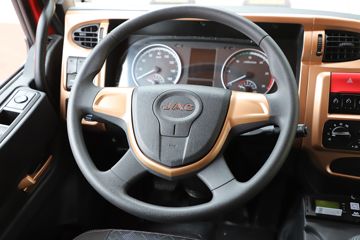 ���� �����A5LIII�п� 245���� 4X2 10����������ʽ�ػ���ͼƬ