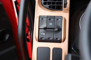���� �����A5LIII�п� 245���� 4X2 10����������ʽ�ػ���ͼƬ