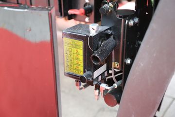 ���� �����A5LIII�п� 245���� 4X2 10����������ʽ�ػ���ͼƬ