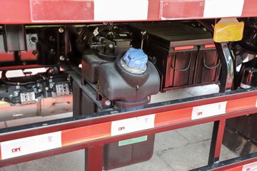 ���� �����A5LIII�п� 245���� 4X2 10����������ʽ�ػ���ͼƬ
