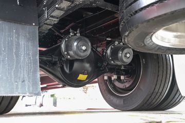 ���� �����A5LIII�п� 245���� 4X2 10����������ʽ�ػ���ͼƬ