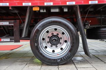 ���� �����A5LIII�п� 245���� 4X2 10����������ʽ�ػ���ͼƬ
