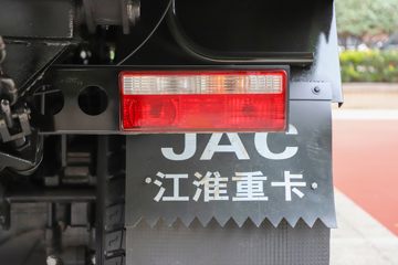 江淮 格尔发K5W重卡 标载版 390马力 8X4 5.6米自卸车(HFC3311P1K7H38S)底盘图片