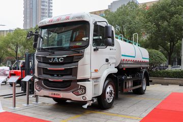 格尔发A5&nbsp;洒水车/喷洒车外观图片