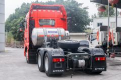 中国重汽 汕德卡SITRAK G7S重卡 530马力 6X4 LNG自动档牵引车(带液缓)