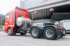 中国重汽 汕德卡SITRAK G7S重卡 530马力 6X4 LNG自动档牵引车(带液缓)