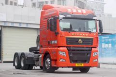 中国重汽 汕德卡SITRAK G7S重卡 530马力 6X4 LNG自动档牵引车(带液缓)