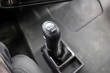 һ����� J6V 510���� 8X4 9.4��LNG��դʽ�ػ���(CA5310CCYP66M25L7T4E6)ͼƬ