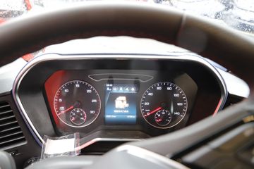 һ����� J6V 510���� 8X4 9.4��LNG��դʽ�ػ���(CA5310CCYP66M25L7T4E6)ͼƬ