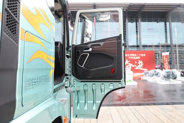 �ൺ��� ӥ; ����� 600���� 6X4 LNG�Զ���ǣ����(Һ��)(CA4257P35K18T1NE6A80)ͼƬ