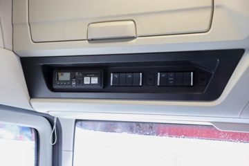 �ൺ��� ӥ; ����� 600���� 6X4 LNG�Զ���ǣ����(Һ��)(CA4257P35K18T1NE6A80)ͼƬ