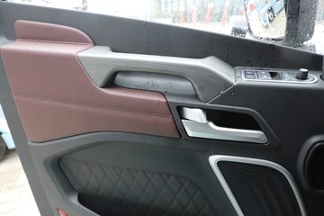 �ൺ��� ӥ; ����� 600���� 6X4 LNG�Զ���ǣ����(Һ��)(CA4257P35K18T1NE6A80)ͼƬ