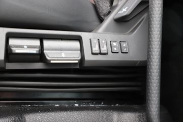 �ൺ��� ӥ; ����� 600���� 6X4 LNG�Զ���ǣ����(Һ��)(CA4257P35K18T1NE6A80)ͼƬ