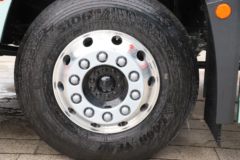 青岛解放 鹰途 商务舱 600马力 6X4 LNG自动档牵引车(液缓)(CA4257P35K18T1NE6A80)