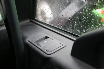 �ൺ��� JK6 ��·�������� 320���� 8X4 6.2����ж��ͼƬ