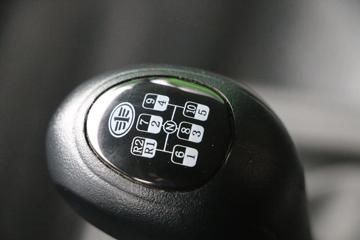 �ൺ��� JK6 ��·�������� 320���� 8X4 6.2����ж��ͼƬ