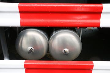 �ൺ��� JK6 ��·�������� 320���� 8X4 6.2����ж��ͼƬ