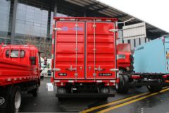 解放 虎VR 2.0L 129马力 汽油 3.65米单排厢式轻卡