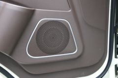 解放 领途 4.5T 4.16米单排插电式混合动力厢式轻卡14kWh