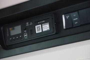 �ൺ��� ӥ; ����� 620���� 8X4 9.5��AMT�Զ�����س�(Һ��)ͼƬ