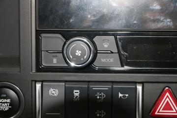 �ൺ��� ӥ; ����� 620���� 8X4 9.5��AMT�Զ�����س�(Һ��)ͼƬ