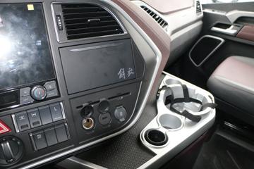 �ൺ��� ӥ; ����� 620���� 8X4 9.5��AMT�Զ�����س�(Һ��)ͼƬ