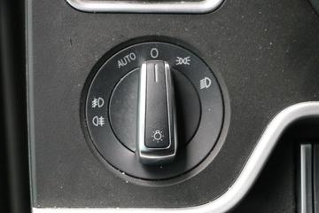 �ൺ��� ӥ; ����� 620���� 8X4 9.5��AMT�Զ�����س�(Һ��)ͼƬ