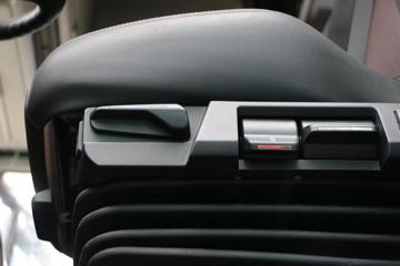 �ൺ��� ӥ; ����� 620���� 8X4 9.5��AMT�Զ�����س�(Һ��)ͼƬ