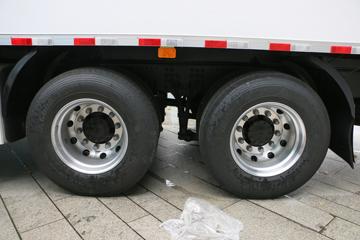 �ൺ��� ӥ; ����� 620���� 8X4 9.5��AMT�Զ�����س�(Һ��)ͼƬ