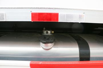 �ൺ��� ӥ; ����� 620���� 8X4 9.5��AMT�Զ�����س�(Һ��)ͼƬ