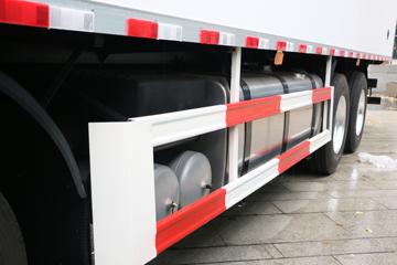 �ൺ��� ӥ; ����� 620���� 8X4 9.5��AMT�Զ�����س�(Һ��)ͼƬ