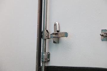 �ൺ��� ӥ; ����� 620���� 8X4 9.5��AMT�Զ�����س�(Һ��)ͼƬ