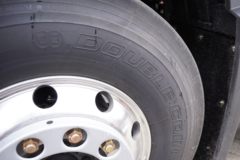 青岛解放 JH6重卡 510马力 6X4 双燃料牵引车(液缓)