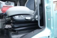 青岛解放 JH6重卡 530马力 4X2 LNG自动档牵引车(液缓)(CA4189P25K2NE6A80)