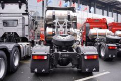 一汽解放 J6E重卡 530马力 4X2 LNG自动档牵引车(CA4180P66M25AE6)