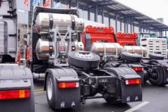 一汽解放 J6E重卡 530马力 4X2 LNG自动档牵引车(CA4180P66M25AE6)