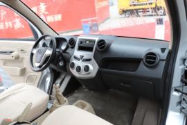E90 电动载货车内饰图片