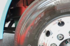 一汽解放 J7重卡 600马力 6X4 LNG自动档牵引车(液缓)(速比3.417)(CA4250P77M26T1A1E6)