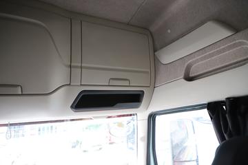 һ����� J6V�ؿ� �캽�� 600���� 6X4 LNG�Զ���ǣ����(Һ��)(CA4250P66M25T1A3E6)ͼƬ