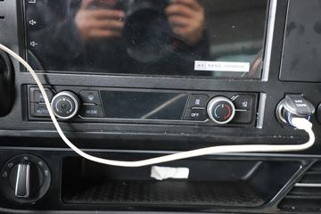 һ����� J6V�ؿ� �캽�� 600���� 6X4 LNG�Զ���ǣ����(Һ��)(CA4250P66M25T1A3E6)ͼƬ